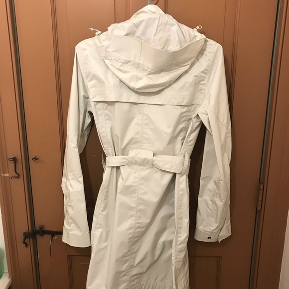 L.L. Bean Oyster Shell Gray Rain Trench Coat Small - Picture 3 of 15